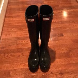 Like new Hunter rain boots!